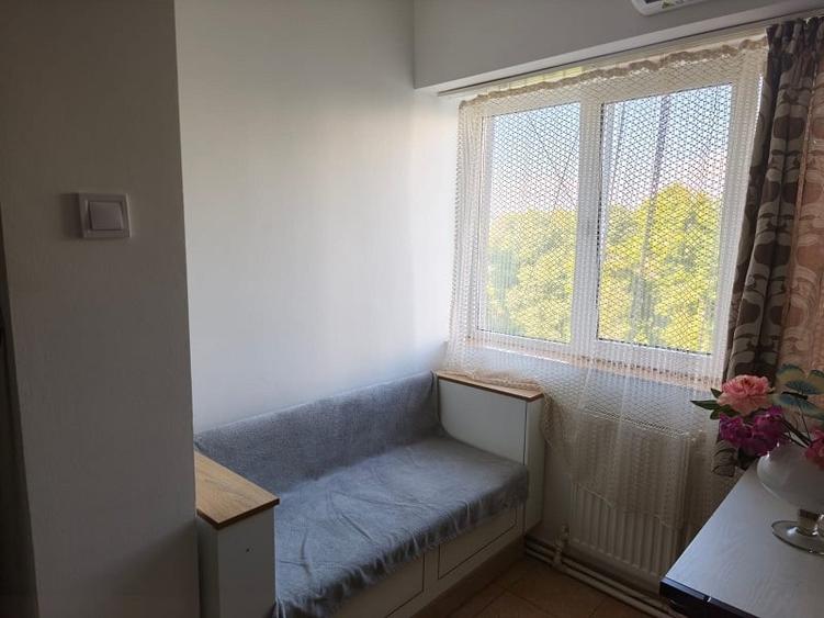 Garsonieră decomandată în Hala Centrală