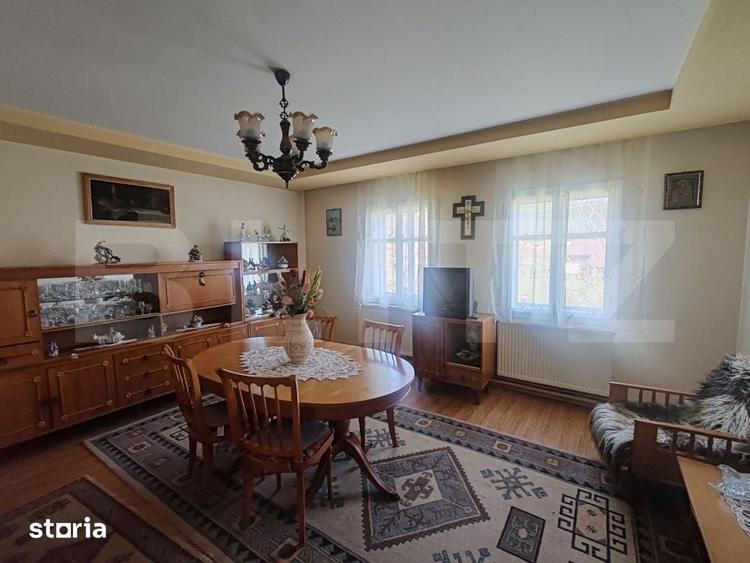 Casă cu 3 camere cu Teren 6830 Mp în Central