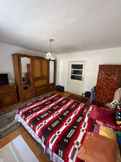 Casă cu 3 camere cu Teren 370 Mp în Eșelnița