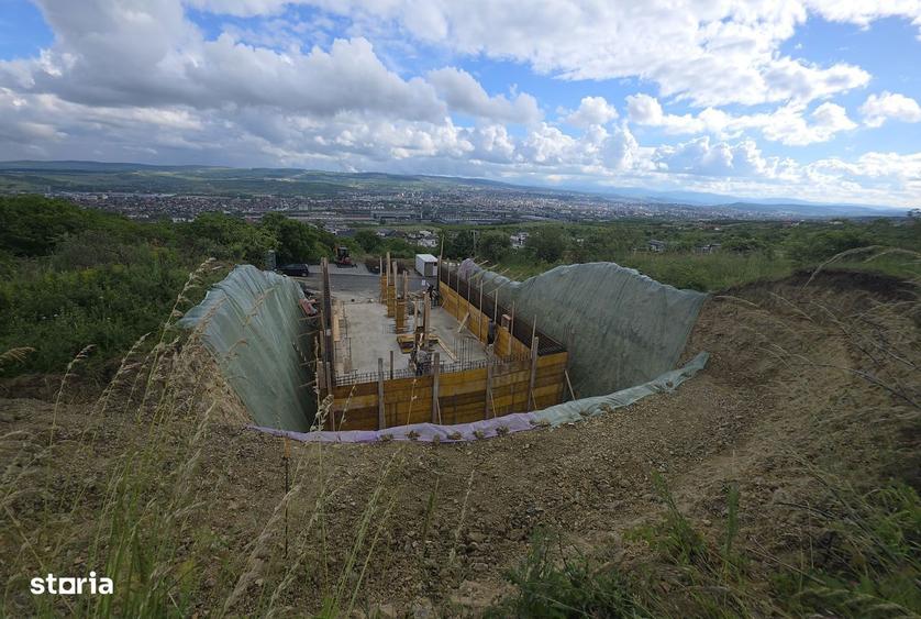 Casă cu 4 camere cu Teren 340 Mp în Central