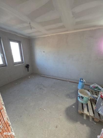 Casă cu 3 camere cu Teren 500 Mp în Botiz