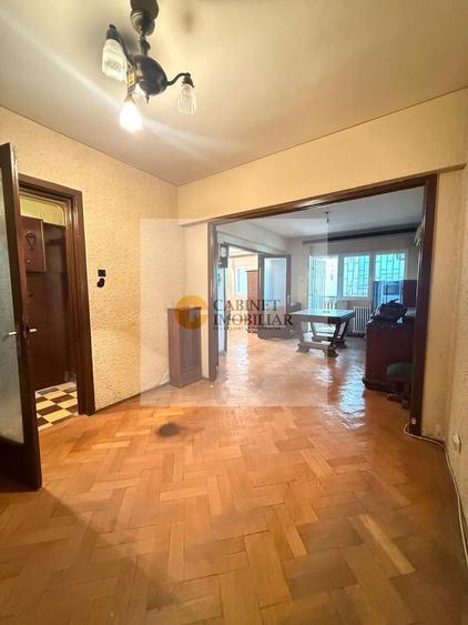 Apartament cu 2 camere circular în Sala Palatului