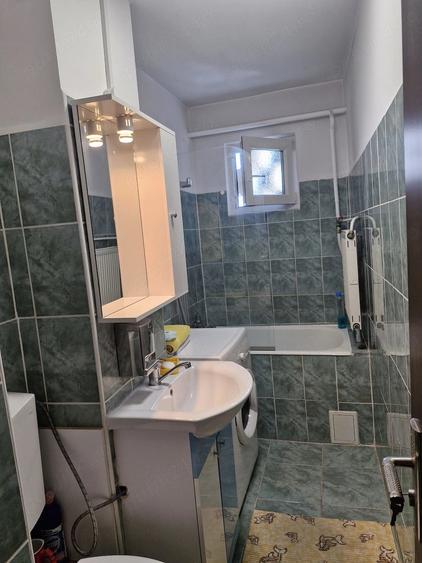 Apartament cu 2 camere semidecomandat în Ostroveni