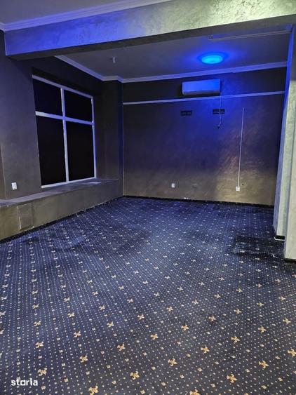 Spațiu comercial, de 100 mp, în Central