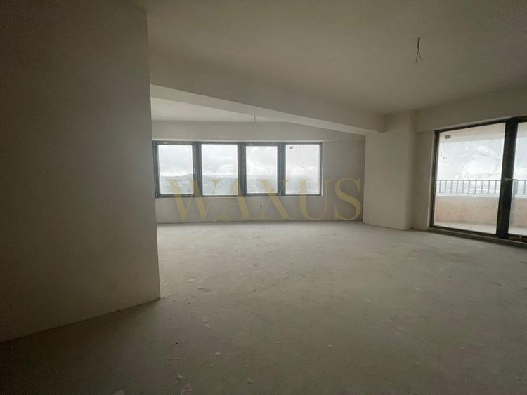 Penthouse cu 5 camere semidecomandat în Mănăștur