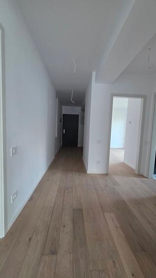 Apartament cu 4 camere decomandat în Timpuri Noi