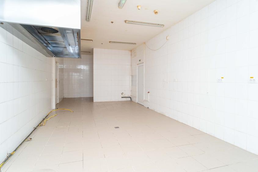 Spațiu comercial, de 90 mp, în Baza 3