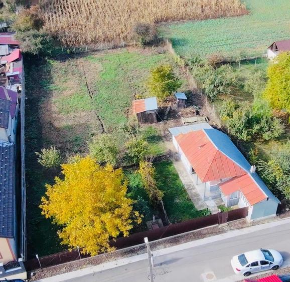 Casă individuală cu 4 camere cu Teren 1058 Mp în Dochia