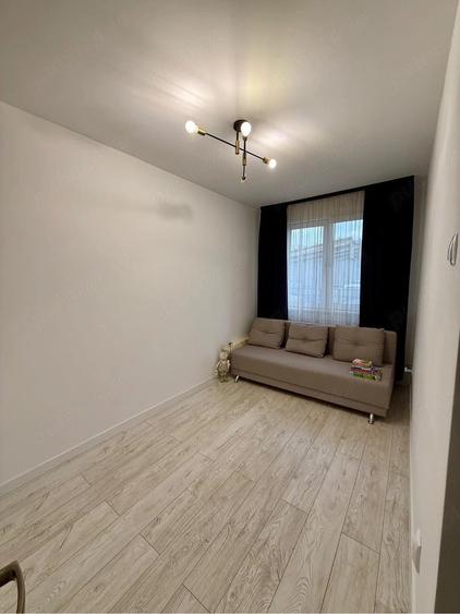 Apartament cu 3 camere decomandat în Aghireșu