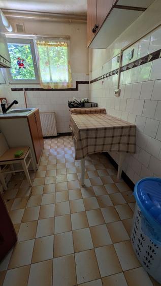 Apartament cu 2 camere nedecomandat în Astra