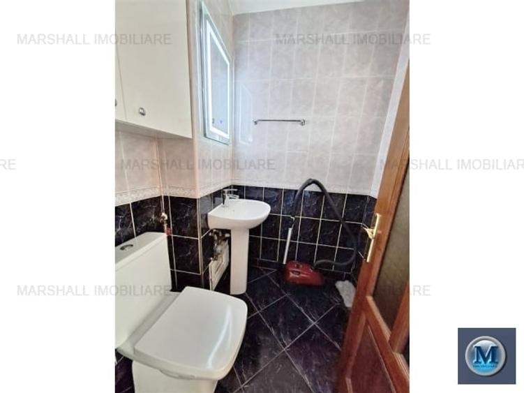 Apartament cu 3 camere decomandat, mobilat în Cioceanu