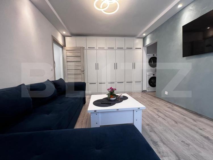 Apartament cu 3 camere semidecomandat, mobilat în Codlea