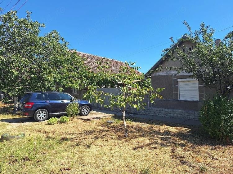Casă cu 3 camere cu Teren 1090 Mp în Drăgășani