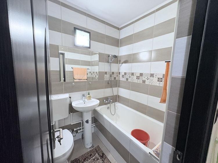 Apartament cu 2 camere decomandat în Berceni
