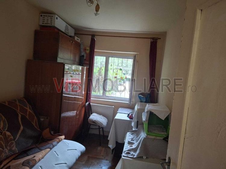 Apartament cu 3 camere decomandat, mobilat în Lipovei