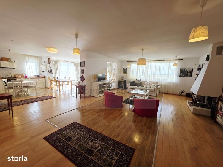 Apartament cu 4 camere în Ostratu