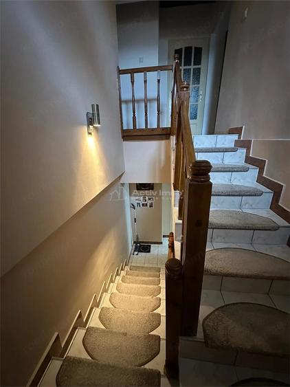 Apartament cu 3 camere decomandat în Cuptoare (Reșița)
