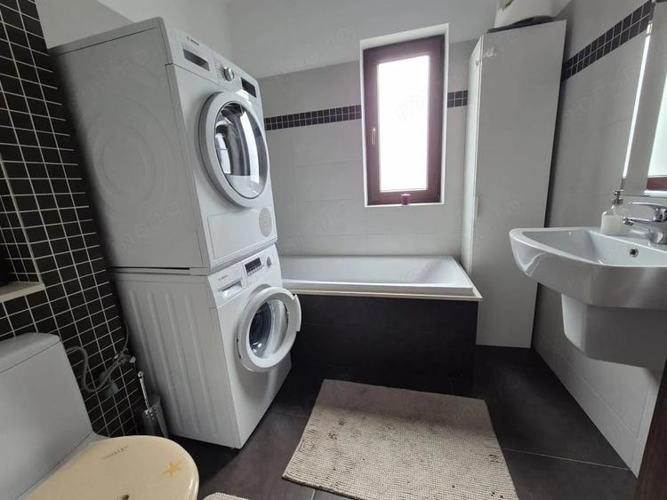 Apartament cu 3 camere decomandat în Golești (Ștefănești)