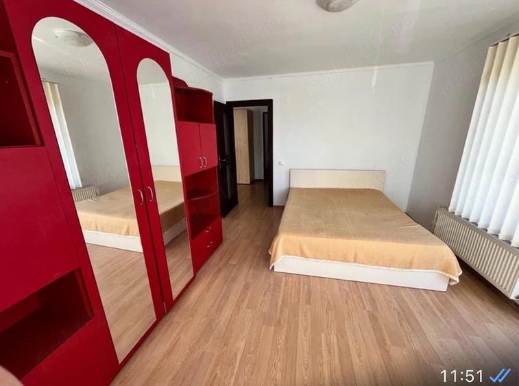 Apartament cu 3 camere decomandat în Bună Ziua