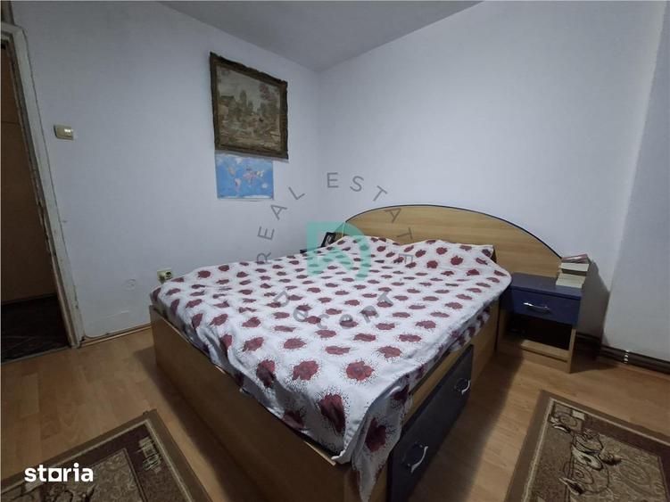 Apartament cu 3 camere decomandat în Astra