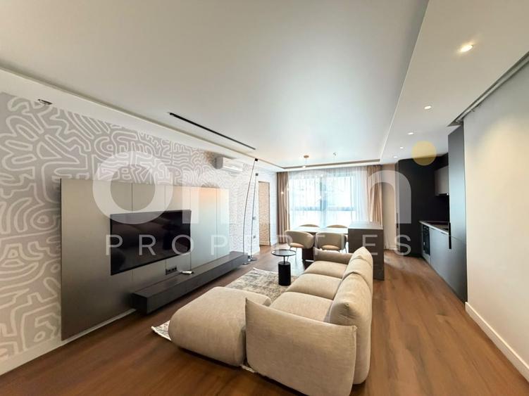 Apartament cu 3 camere semidecomandat, mobilat în Ultracentral