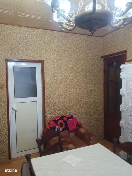 Casă cu 3 camere cu Teren 30 Mp în Schei