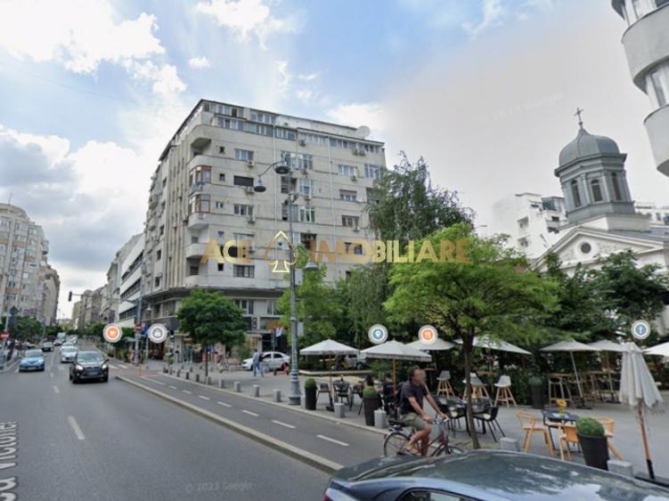Apartament cu 3 camere decomandat, mobilat în Calea Victoriei