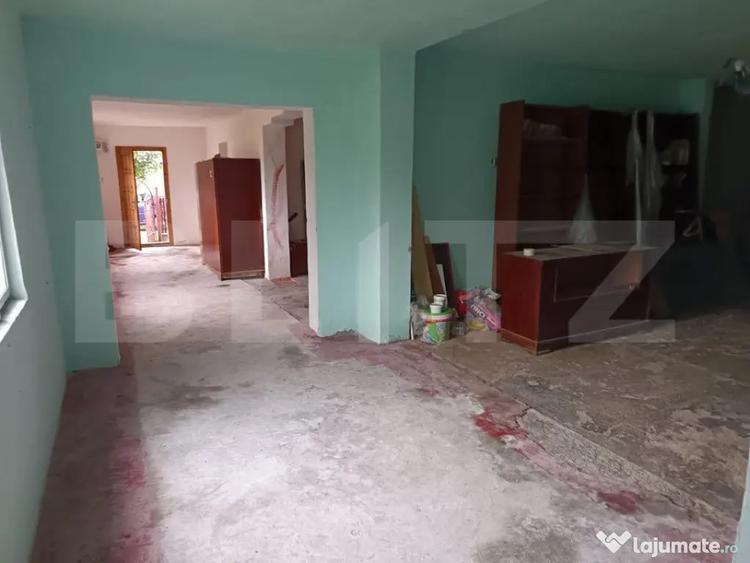 Casă cu 8 camere cu Teren 2000 Mp în Măgurele