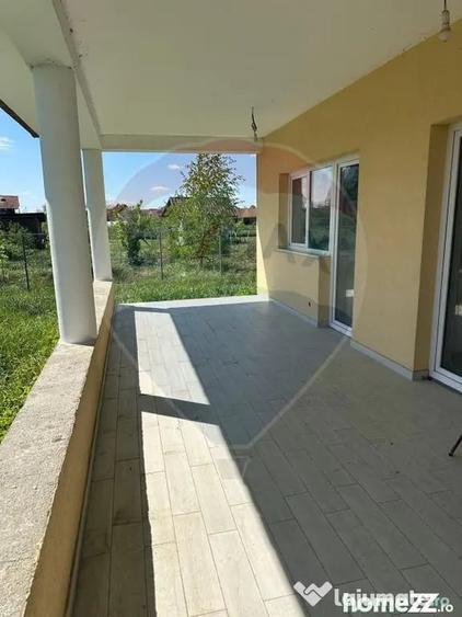 Casă cu 4 camere cu Teren 715 Mp în Lăpuș