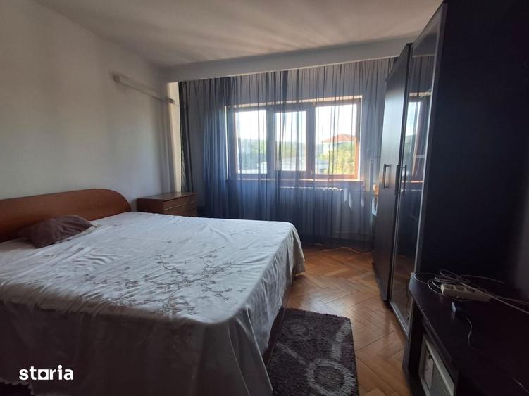 Apartament cu 3 camere decomandat în Brazda lui Novac