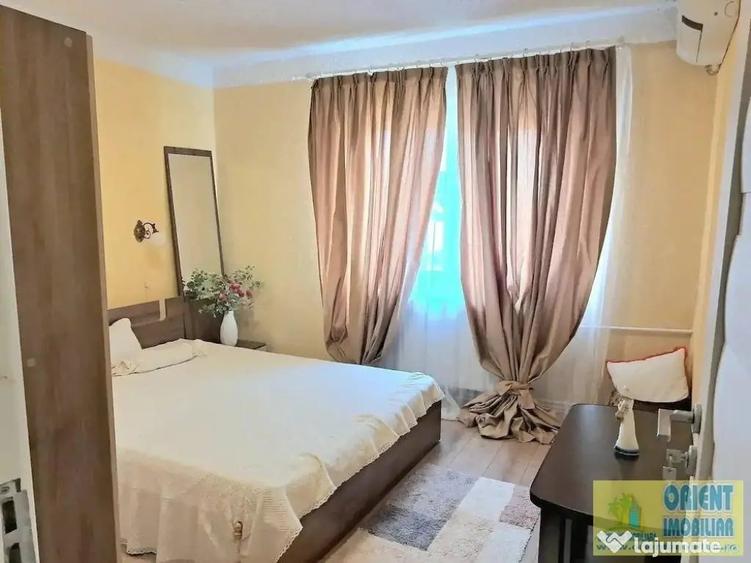 Apartament cu 2 camere decomandat în Casa de Cultură