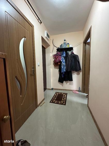 Apartament cu 2 camere semidecomandat în Onești