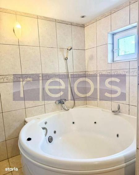 Apartament cu 4 camere în Unirii