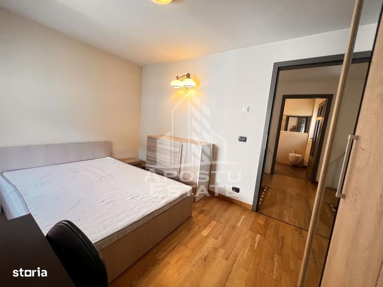 Apartament cu 3 camere în P-ța Unirii