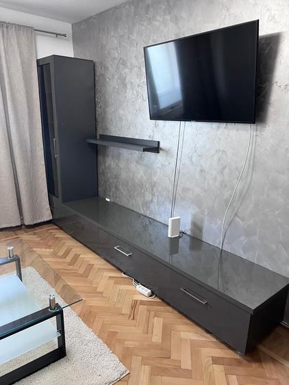 Apartament cu 3 camere decomandat în Boldești