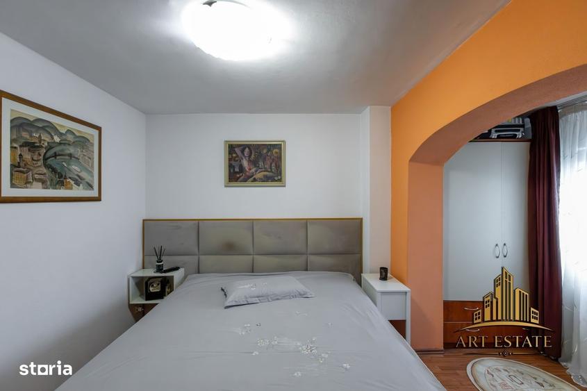Apartament cu 4 camere, mobilat în Central