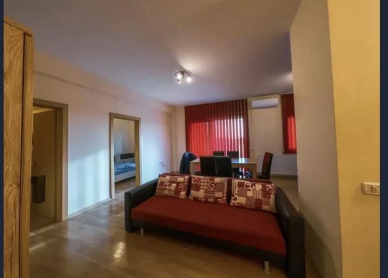Apartament cu 2 camere decomandat în Lipovei