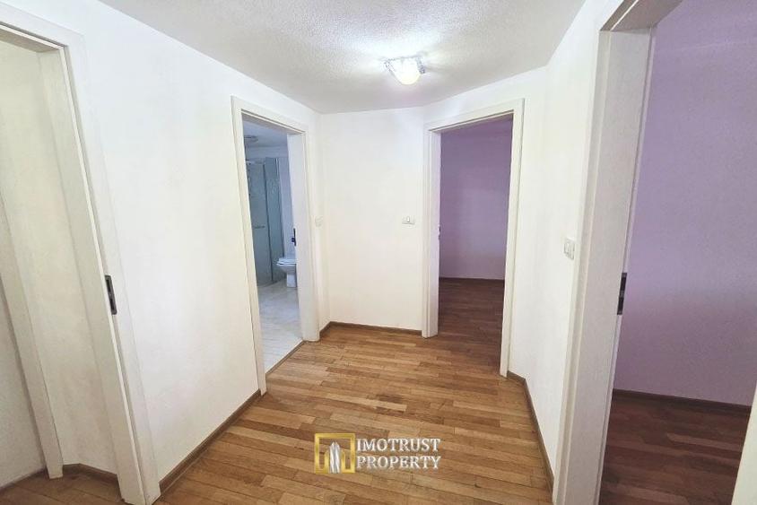 Apartament cu 5 camere decomandat în Ultracentral