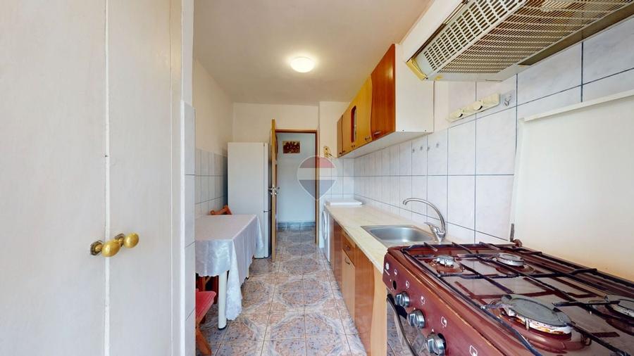 Apartament cu 2 camere decomandat în Noua