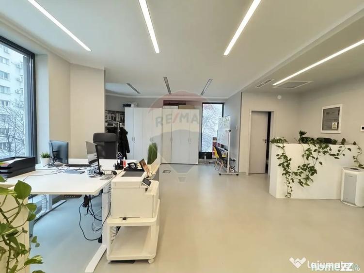 Spațiu comercial, de 1,307 mp, în Decebal