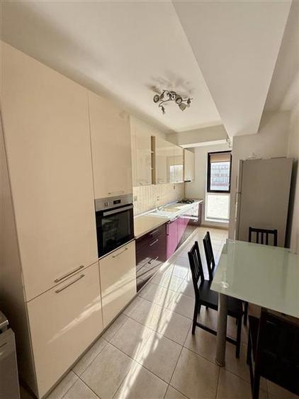 Apartament cu 4 camere decomandat în Șoseaua Nordului