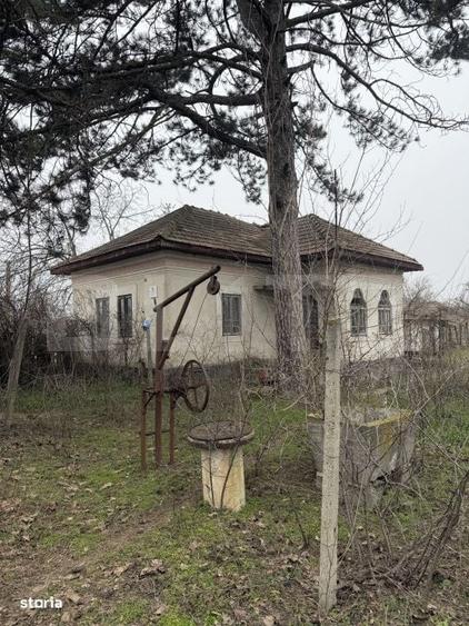 Casă cu 3 camere în Căciulătești