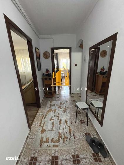 Apartament cu 3 camere decomandat în Găvana