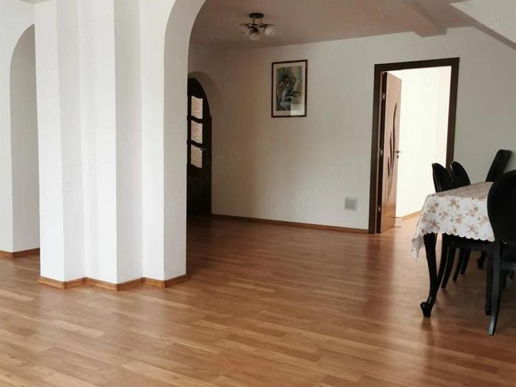 Casă individuală cu 4 camere cu Teren 500 Mp în Central