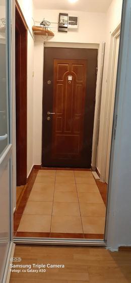 Apartament cu 2 camere decomandat în Berceni