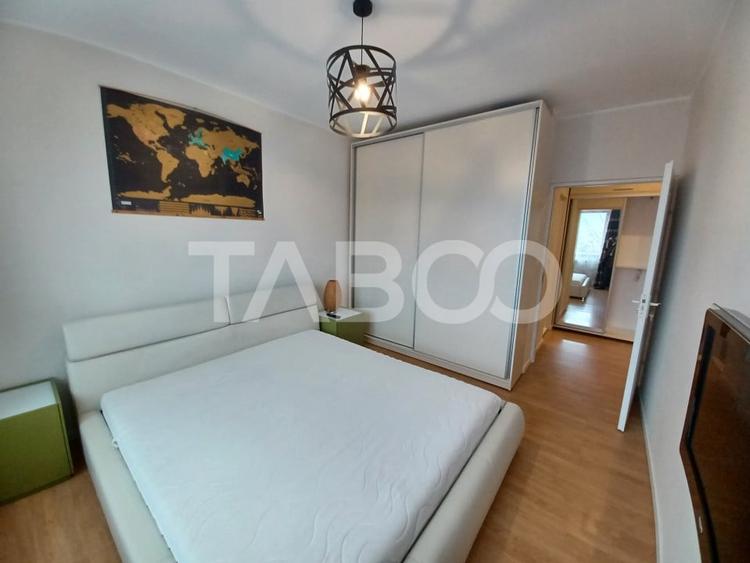 Apartament cu 3 camere decomandat, mobilat în Piața Cluj