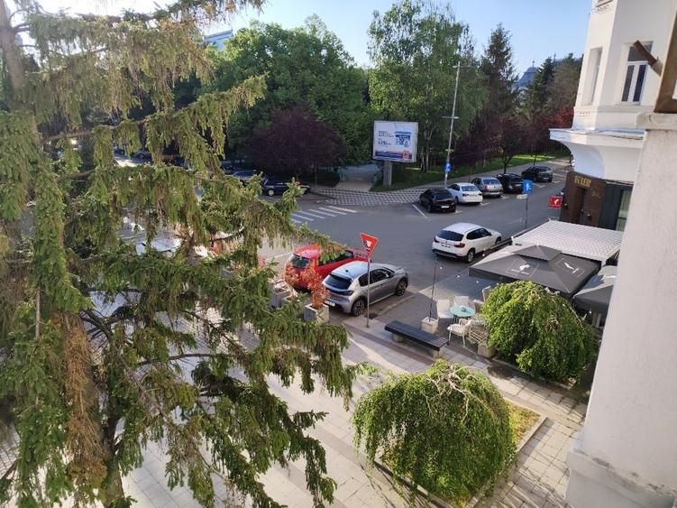 Apartament cu 2 camere semidecomandat în Ultracentral