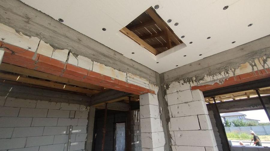 Casă cu 4 camere cu Teren 430 Mp în Cumpăna