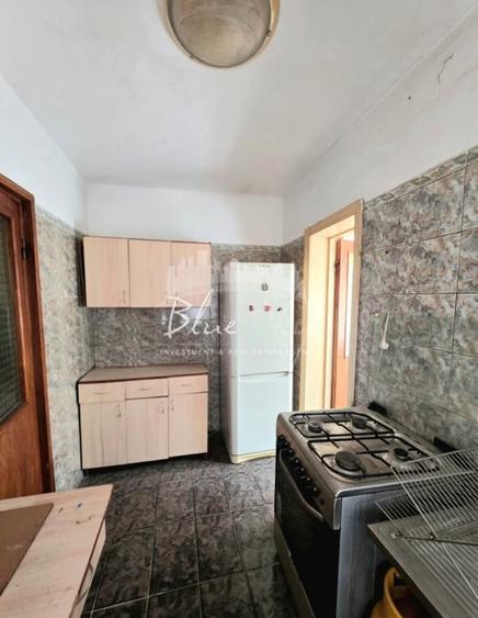 Apartament cu 3 camere semidecomandat în Tomis IV