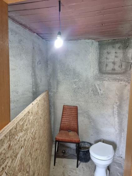 Casă cu 2 camere cu Teren 1200 Mp în Sălciile